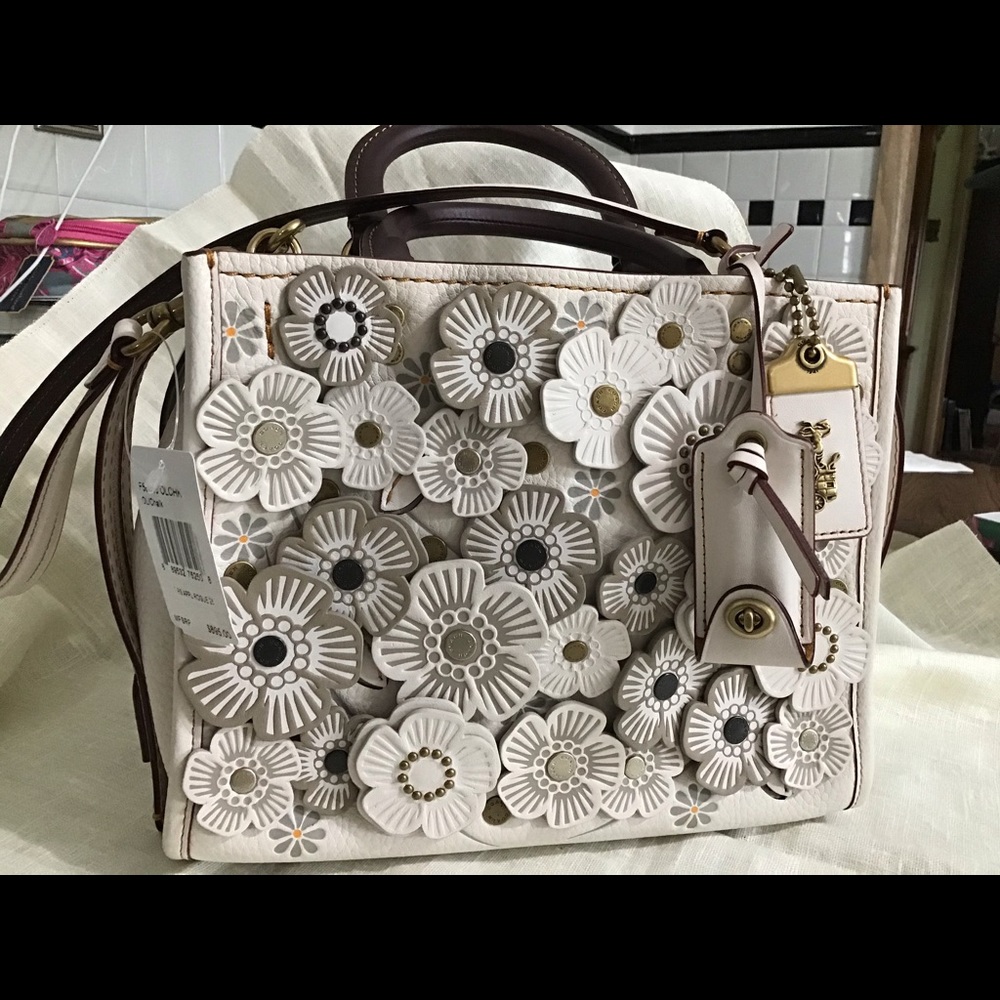 Coach Bag - Picture 3 of 6